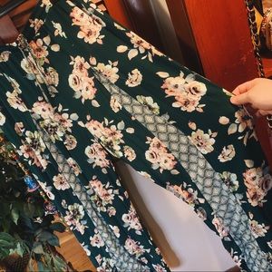 NEW floral palazzo pants 🌿